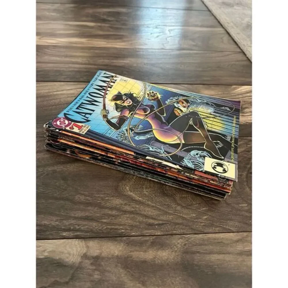 Miscellaneous Lot Of 24‎ Vintage Catwoman DC Comics Most are 90s Paperback